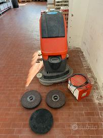Lavasciuga pavimenti CTM a batteria + accessori