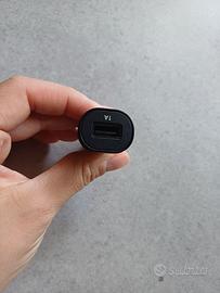 Caricatore smartphone per auto 