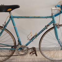 Bici da corsa vicini d'epoca vintage