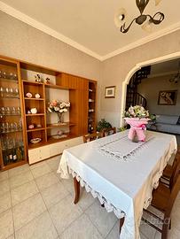 Pentavano su due livelli con ampia terrazza