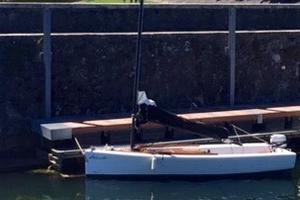 Truc 18 barca a vela con carrello e motore