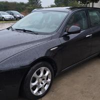 Alfa 159 tutta apena revisionata e batteria nuova