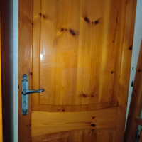 Porte in legno massello di pino