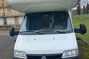 Camper mansardato Mc Louis Glen 430VV