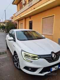 Renault Megane IV 1.5 BOSE Energy dCi 110 EDC