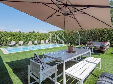 Villetta a schiera di 253 m² con 5 locali e box au