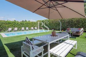 Villetta a schiera di 253 m² con 5 locali e box au