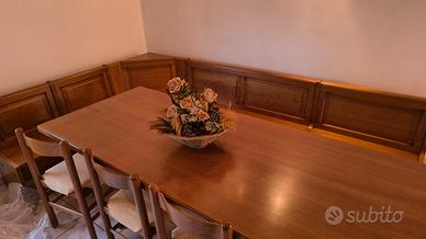 cassapanca con  tavolo ideale per taverna