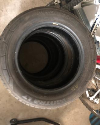 Gomme auto
