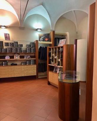Immobile di 200 m² con 4 locali a Imola