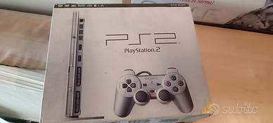 PlayStation 2 slim argento