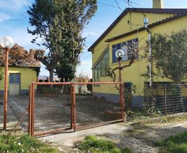 Villa Indipendente immersa nel verde vista lago