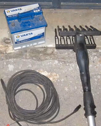 ABBACCHIATORE-SCUOTI-OLIVA MARCA AMA 840 12V+BATTE