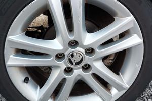 Cerchi in lega Skoda raggio 16 senza gomme