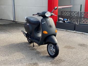 Vespa ET2