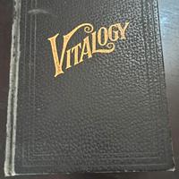 Vitalogy Libro originale del 1929 RARO USA