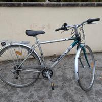 Bicicletta uomo Bianchi Spillo 28", 18 marce