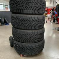 Pneumatici invernali 245 45 18 Yokohama