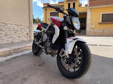 Mvagusta brutale 800