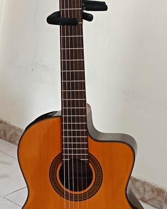 TAKAMINE chitarra classica professionale DAVETRINA