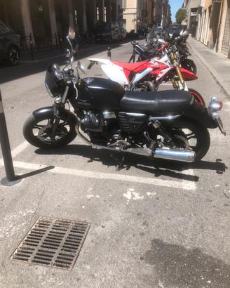Moto guzzi v7 sport