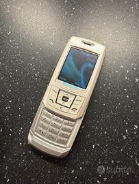 Cellulare vintage Samsung SGH-E250i - scatola