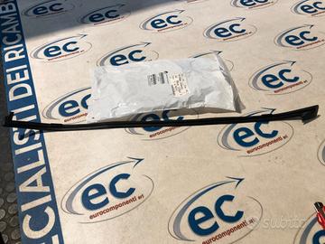 K05116265AC GUARNIZIONE LATERALE SX PARABREZZA FIA