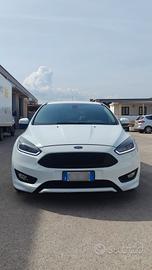 Ford Focus ST - Line