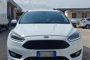 Ford Focus ST - Line