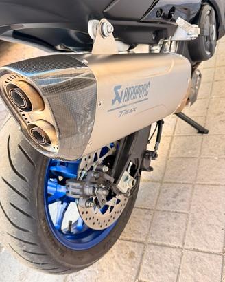 Scarico TMax 560