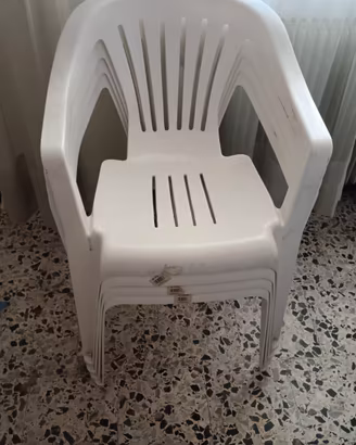 Set 4 sedie da giardino in plastica bianca impilab