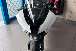 Yamaha r6 pronto pista immatricolata