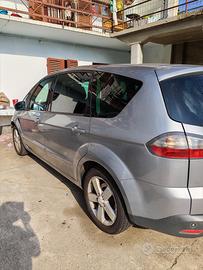 Ford SMAX 7 posti 1800 € trattabile
