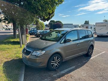 Volkswagen tourant Eco fuel 