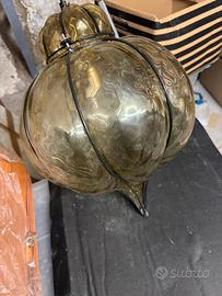 Lampadari artigianali in vetro e ferro battuto