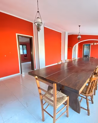 Semi-Indipendente con Terrazza, Cortile e Garage