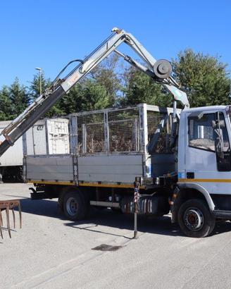 IVECO EUROCARGO 80 E 15 CON GRU E CARICATORE RAM