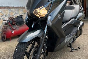 XMax 250 ABS