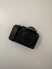 Samsung NX5 14,6 MP + ob 18-55 + batteria e carica