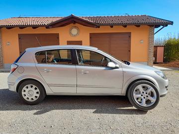 Opel Astra Cosmo 1.7 CDTI