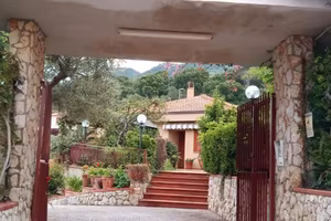 VILLA a CEFALU Sicilia VICINO SPIAGGIA