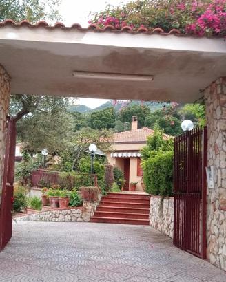 VILLA a CEFALU Sicilia VICINO SPIAGGIA