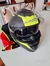 casco e guanti moto