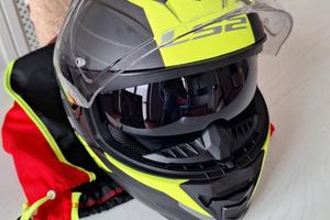casco e guanti moto