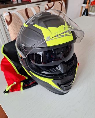 casco e guanti moto