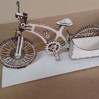 bicicletta porta biglietti in legno
