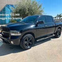 Dodge RAM V8 Diamond Anticipo €13.900 noleggio no 