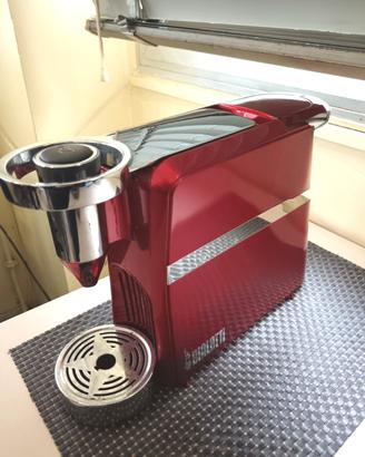 Bialetti Diva (modello CF70) in colorazione rossa.