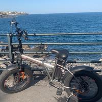 Bici elettrica pieghevole