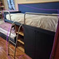 Letto a soppalco con armadio ad ante e cubotti